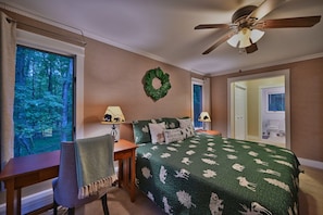 4 bedrooms, desk, iron/ironing board, travel crib
