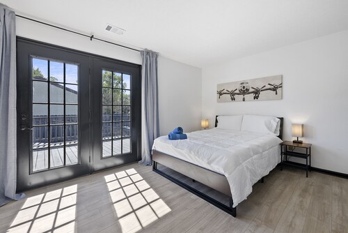 3 Bedroom Ranch Home w/ fenced back yard and deck. 