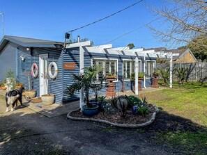 Exterior - A true classic Peninsula home abounding with character and charm (sleeps 8) (Rye)