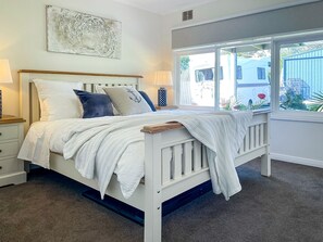 3 bedrooms, WiFi, bed sheets