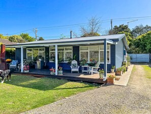 Exterior - A true classic Peninsula home abounding with character and charm (sleeps 8) (Rye)