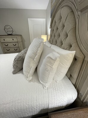 2 quartos, ferros/tábuas de passar roupa, Wi-Fi, roupa de cama