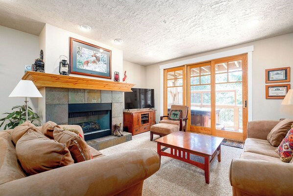 TV, fireplace, DVD player