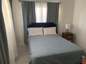 2 bedrooms, iron/ironing board, free WiFi, bed sheets - Ridgewood Court -  Townhouse Near Beach Across the Street From Grocery Store (Nassau)