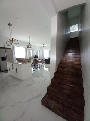 Imagen sin descripción, 5 de 20, botón