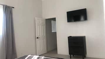 2 chambres, fer et planche Ă  repasser, Wi-Fi gratuit, draps fournis