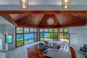 تلفزيون ذكي