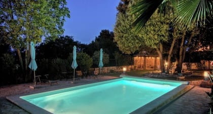 "Villa Dolce Vita" up to 9 beds with private garden and swimming pool