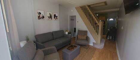 Smart-TV, Bücher, Arbeitsbereiche