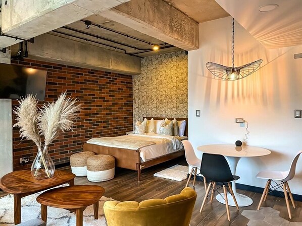 1 chambre, bureau, fer et planche à repasser, Wi-Fi gratuit