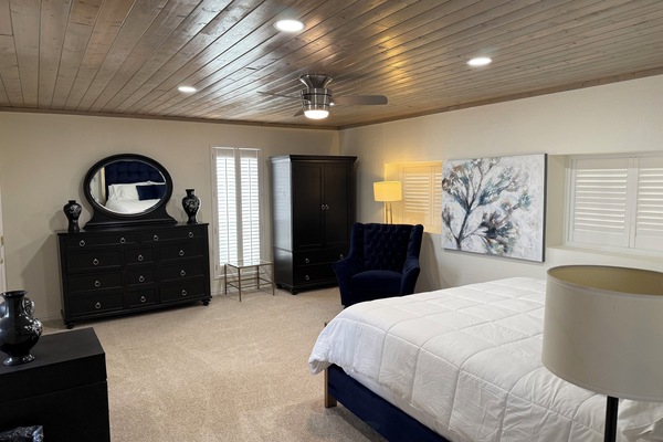 5 bedrooms, free WiFi, bed sheets