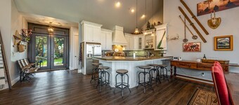 The Great Escape ~ Sunsets + Hot Tub Bliss