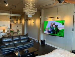 Interior - Beautiful Timeless Residence Located in the Prime Heart of Omaha’s Old Market! (Omaha)