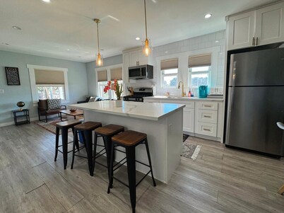 ★ Pasadena 2B/2B fully remodeled with 2 parking ★ 