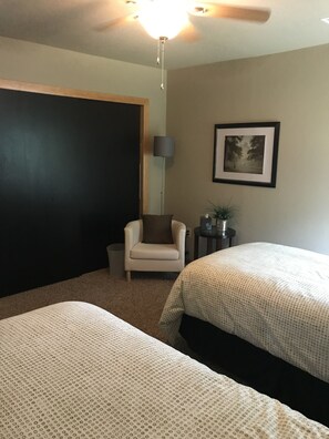 3 bedrooms, desk, iron/ironing board, WiFi