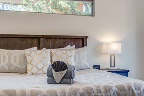 3 bedrooms, Internet, bed sheets, wheelchair access