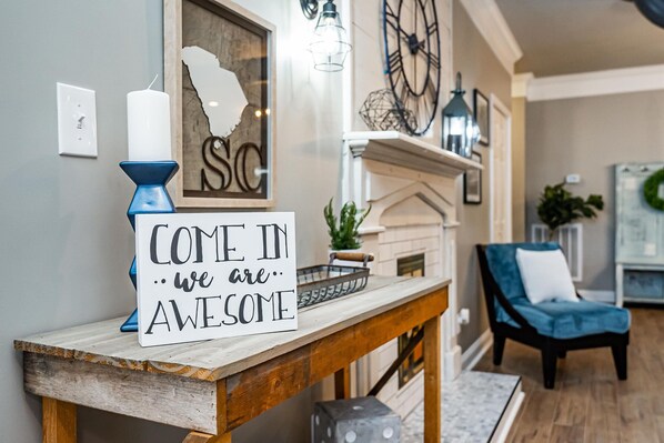 Interior - Comfortable Cottage Downtown w/Fire Pit-Walk to Dining/Taproom/Coffee Shop (Laurens)