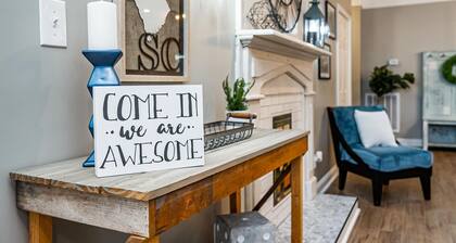 Comfortable Cottage Downtown w/Fire Pit-Walk to Dining/Taproom/Coffee Shop