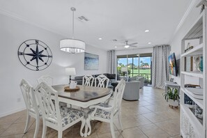 Interior - Beautiful 3Br/2.5Ba Golf Course Townhome w/Bunk Room for the Kids! (Lakewood Ranch)