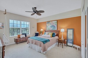 3 makuuhuonetta, työpöytä, silitysrauta/-lauta, ilmainen Wi-Fi