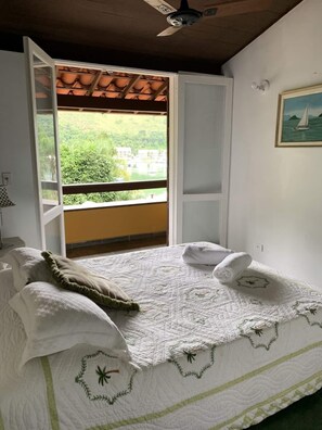 10 عدّة غرف نوم وواي فاي مجانًا