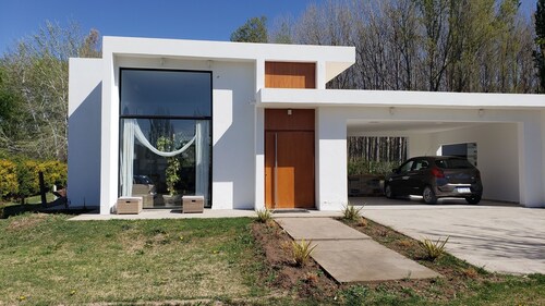 Luana House plottier