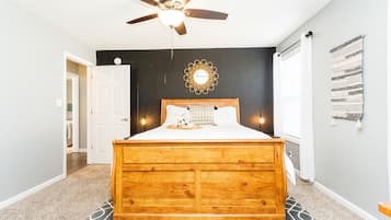 3 habitaciones, escritorio, tabla de planchar con plancha y wifi gratis