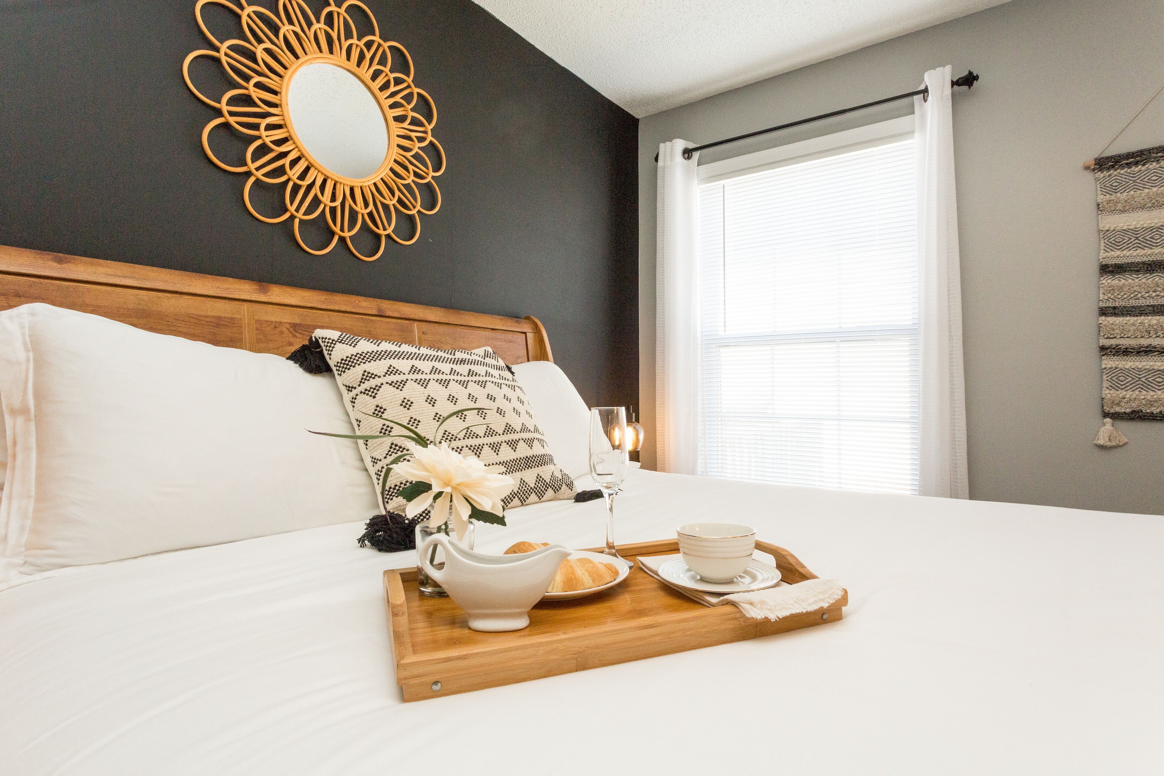 3 bedrooms, desk, iron/ironing board, free WiFi