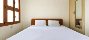 Egyptian cotton sheets, premium bedding, down duvets, memory-foam beds - Goroomgo Bhameshwari Haridwar (Haridwar)