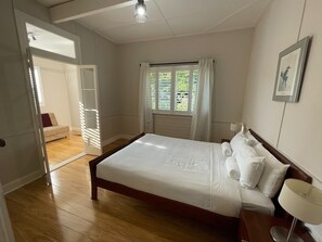 4 bedrooms, desk, iron/ironing board, free WiFi - WildLife Lodge Katoomba (Katoomba)