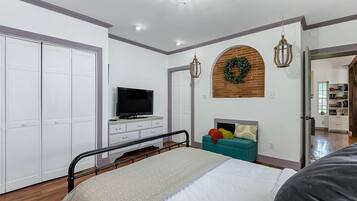 2 chambres, fer et planche à repasser, lit parapluie, Wi-Fi gratuit