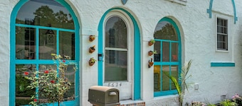 Spanish Style Casita • 2BR/2BA • Dogs Welcome