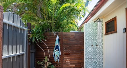 Tallows Beach Studio, dog friendly, modern, quiet!