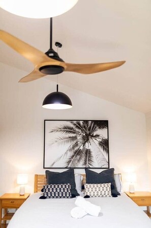 Una scrivania, ferro/asse da stiro, Wi-Fi gratuito, lenzuola