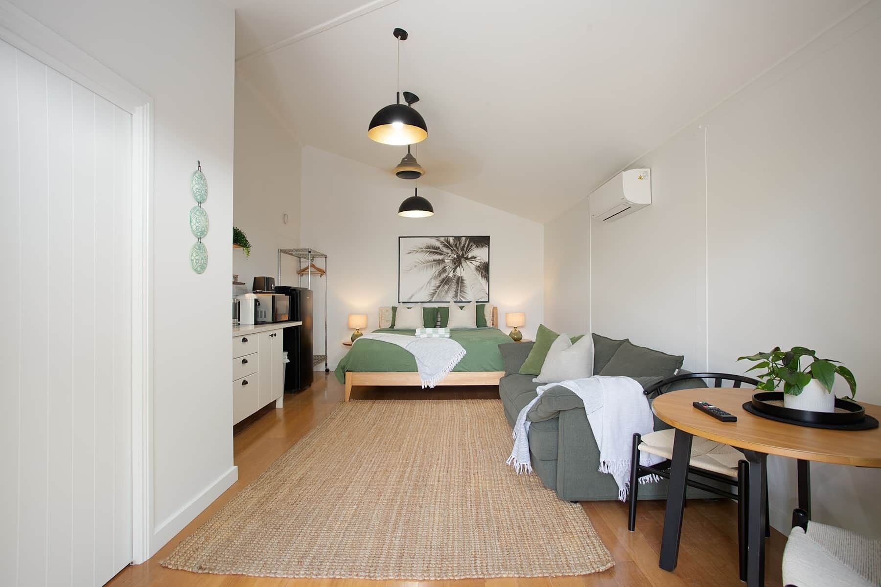 Bureau, fer et planche à repasser, Wi-Fi gratuit, draps fournis