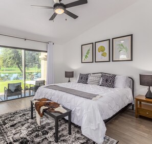 5 bedrooms, desk, iron/ironing board, travel cot - LAKEFRONT!FREE HEATED POOL,SPA. BOAT, KAYAK. EV charger. Ocotillo Chandler.  (Chandler)