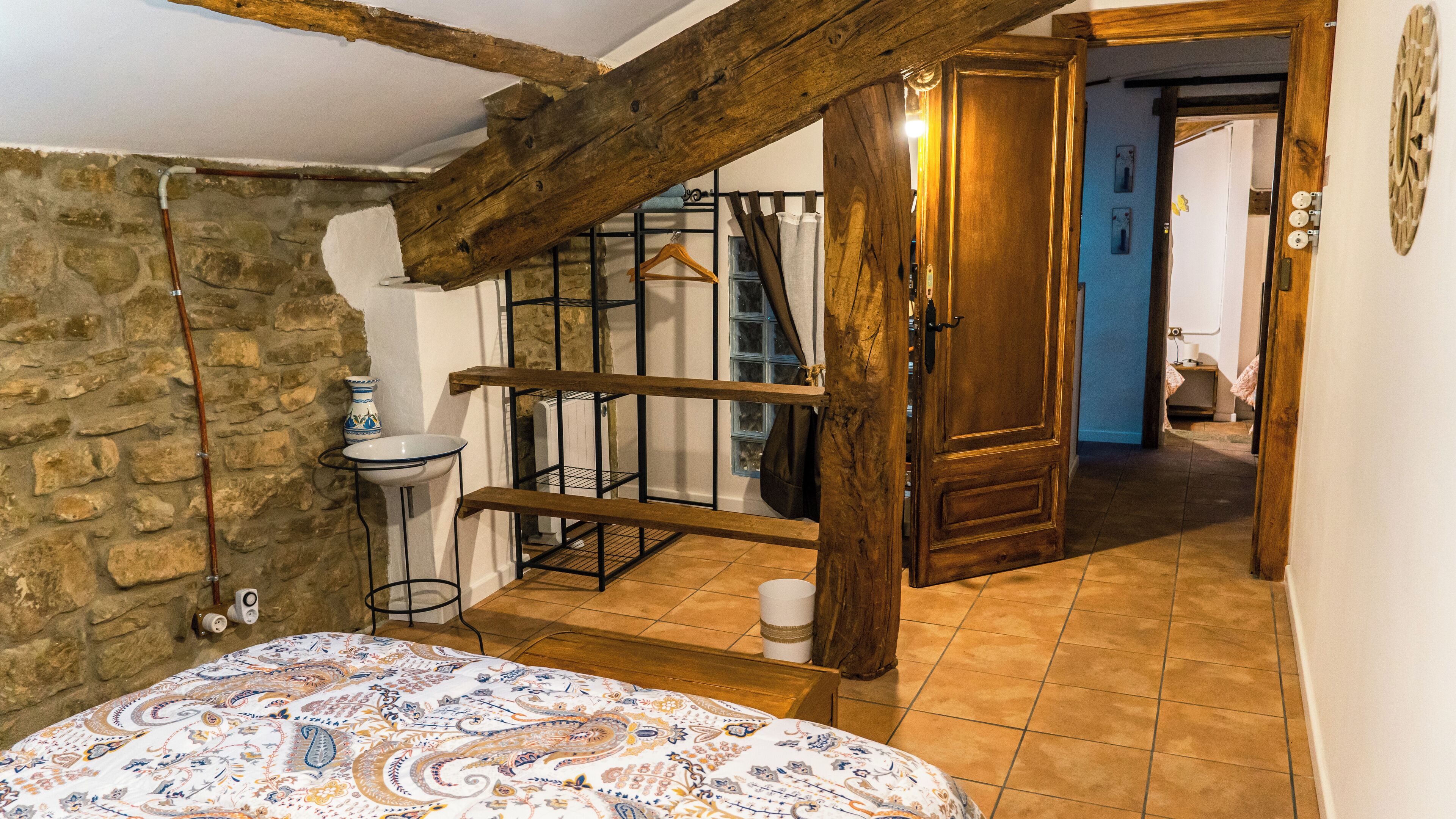 4 bedrooms, iron/ironing board, travel cot, free WiFi