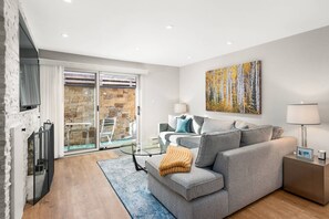 TV, fireplace, DVD player