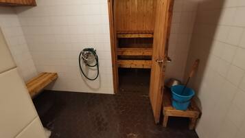 Apartment | Bathroom