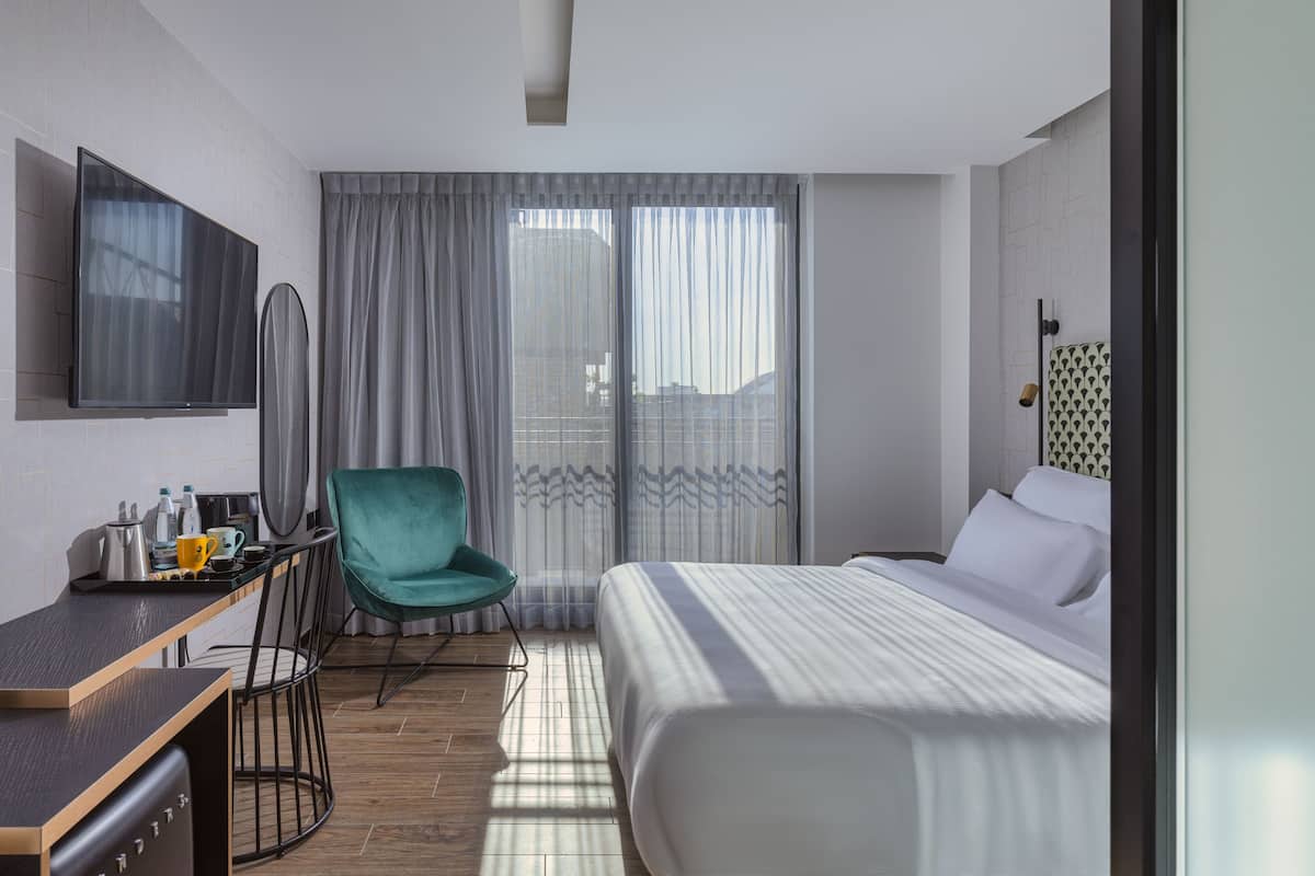 Habitación doble superior | Escritorio, cortinas blackout, cunas gratuitas y wifi gratis