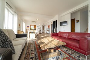 Smart TV - Seascape - Surf, Family & Comfort (Carrapateira)