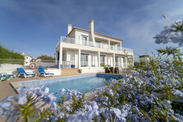 Piscina a l'aire lliure