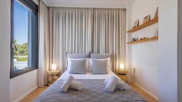 6 bedrooms, iron/ironing board, free WiFi, bed sheets