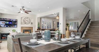 Silver Star Getaways 4B3BA 3000sqft+ pool + loft