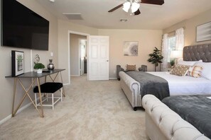 4 bedrooms, iron/ironing board, travel crib, WiFi - Fun in the Sun - Luxury 4BR Vegas Home w Pool! (Henderson)
