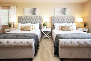 4 عدّة غرف نوم ومكواة/لوح كي وسرير سفر وواي فاي