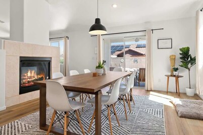 Royal Skyline -Spacious & Modern 3BR w Pool