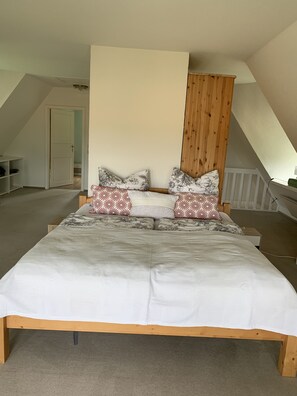 2 habitaciones, cuna de viaje y wifi gratis