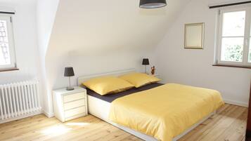 2 Schlafzimmer, Bügeleisen/Bügelbrett, Reisekinderbett, kostenloses WLAN