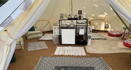 Spacious Bell Tent at Herigerbi Park, Lincolnshire